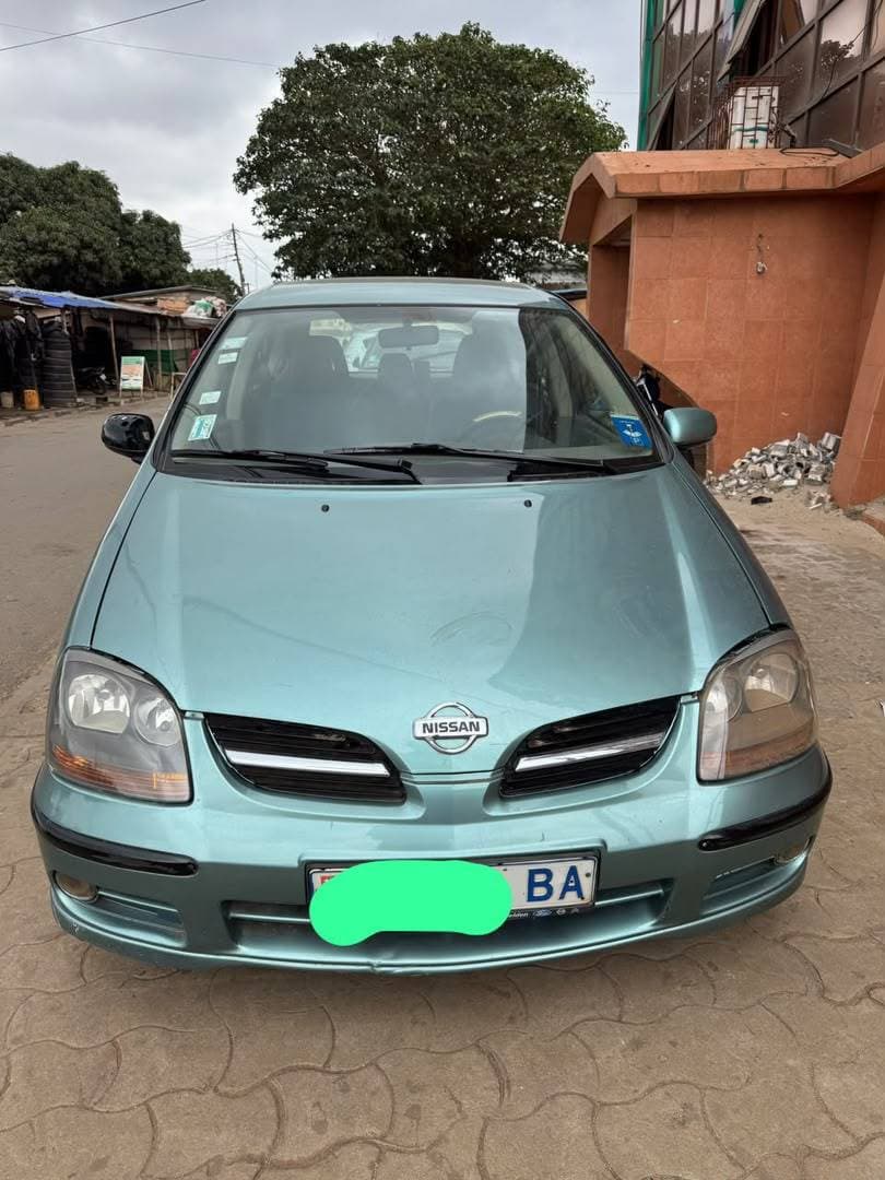 Nissan Tino